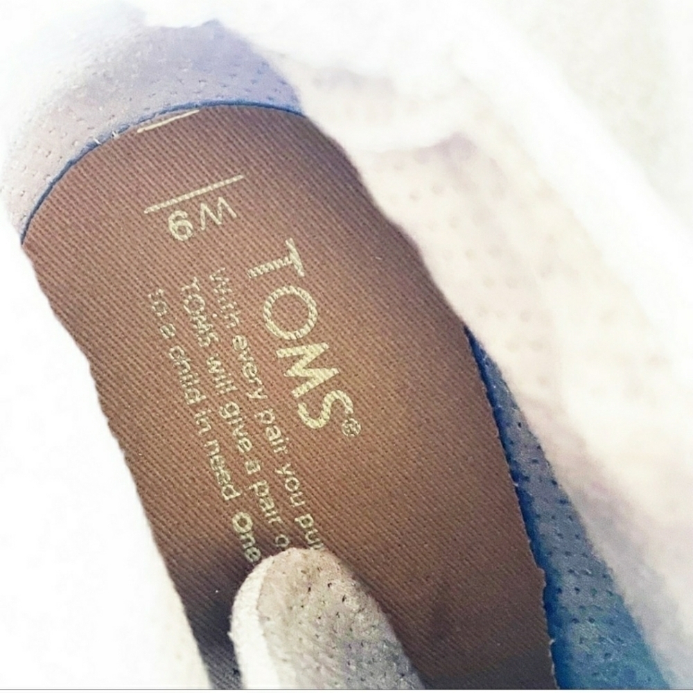 TOMS LUNATA SUEDE LACE UP BOOTIES - Picture 5 of 9